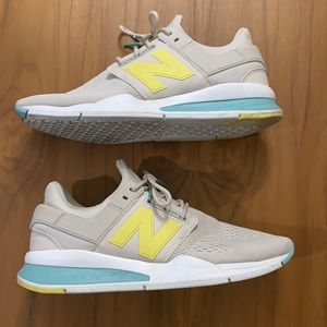 New Balance 247 sneakers